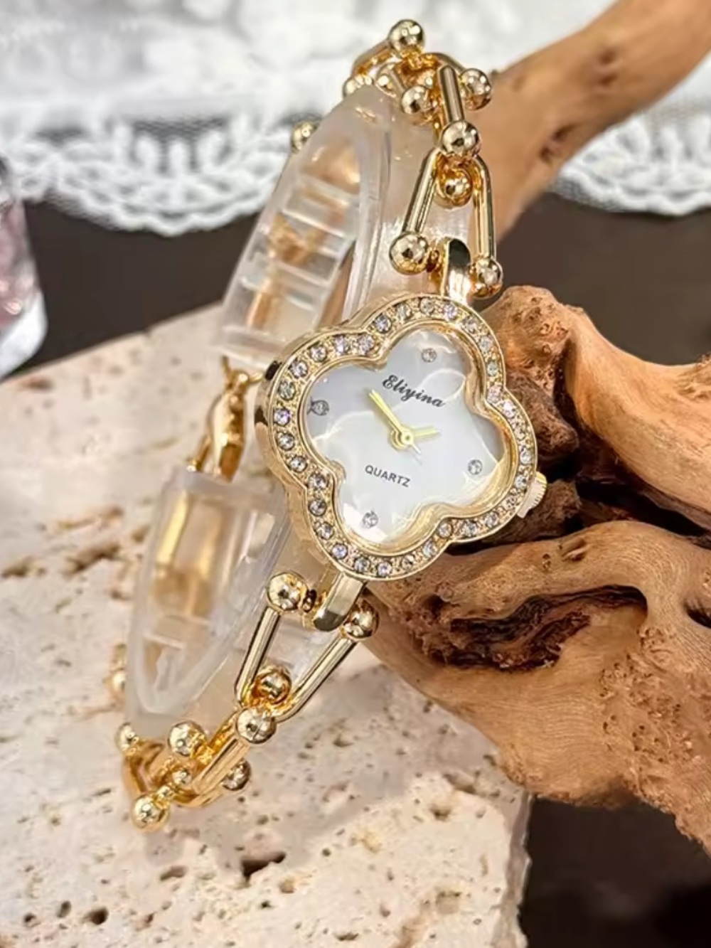 Classic clover motif bracelet Crystal-Accent Clover Bracelet Watch